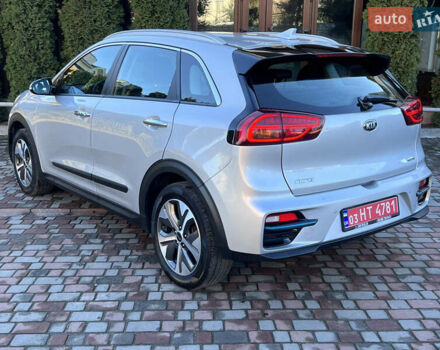 Черный Киа Niro, объемом двигателя 0 л и пробегом 88 тыс. км за 18500 $, фото 15 на Automoto.ua