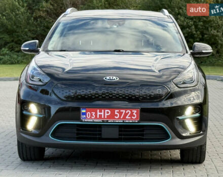 Чорний Кіа Niro, об'ємом двигуна 0 л та пробігом 84 тис. км за 19200 $, фото 6 на Automoto.ua