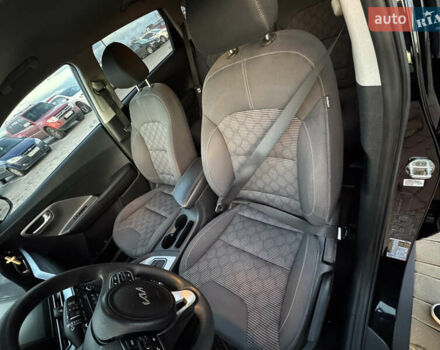 Черный Киа Niro, объемом двигателя 1.58 л и пробегом 62 тыс. км за 25900 $, фото 12 на Automoto.ua
