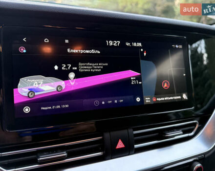 Чорний Кіа Niro, об'ємом двигуна 0 л та пробігом 123 тис. км за 17899 $, фото 38 на Automoto.ua