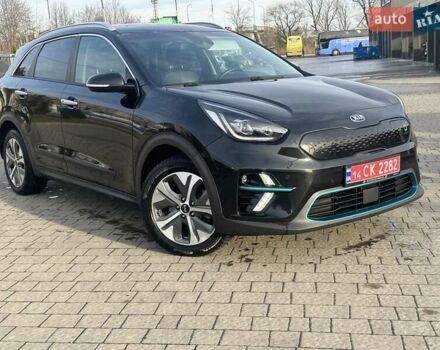 Чорний Кіа Niro, об'ємом двигуна 0 л та пробігом 117 тис. км за 18870 $, фото 3 на Automoto.ua