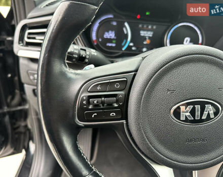 Чорний Кіа Niro, об'ємом двигуна 0 л та пробігом 154 тис. км за 19799 $, фото 12 на Automoto.ua