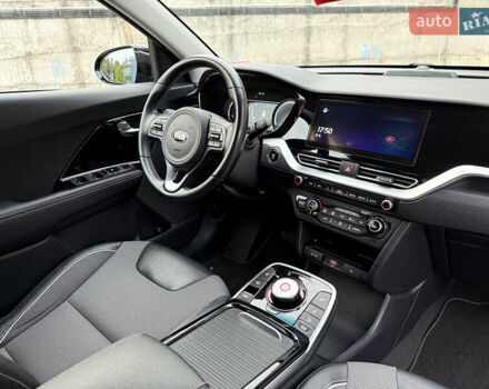 Черный Киа Niro, объемом двигателя 0 л и пробегом 80 тыс. км за 21850 $, фото 43 на Automoto.ua