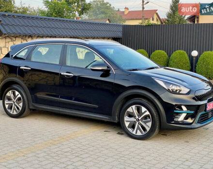 Чорний Кіа Niro, об'ємом двигуна 0 л та пробігом 67 тис. км за 20999 $, фото 8 на Automoto.ua
