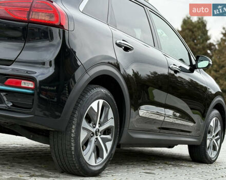 Черный Киа Niro, объемом двигателя 0 л и пробегом 80 тыс. км за 19650 $, фото 167 на Automoto.ua