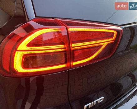 Черный Киа Niro, объемом двигателя 0 л и пробегом 60 тыс. км за 22799 $, фото 26 на Automoto.ua