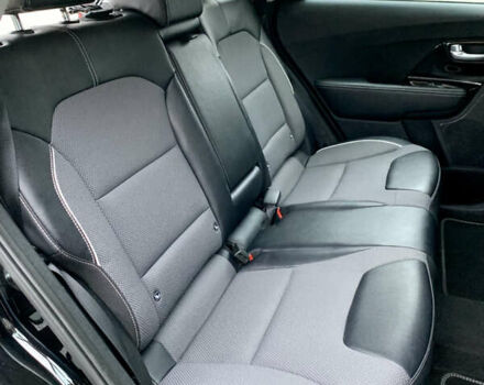 Черный Киа Niro, объемом двигателя 0 л и пробегом 94 тыс. км за 17900 $, фото 58 на Automoto.ua