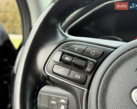 Черный Киа Niro, объемом двигателя 0 л и пробегом 80 тыс. км за 19890 $, фото 49 на Automoto.ua