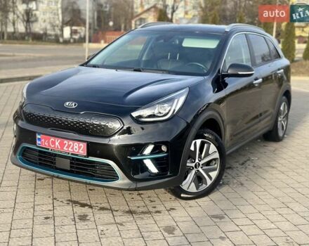 Чорний Кіа Niro, об'ємом двигуна 0 л та пробігом 117 тис. км за 18870 $, фото 17 на Automoto.ua