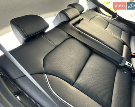 Чорний Кіа Niro, об'ємом двигуна 0 л та пробігом 51 тис. км за 21500 $, фото 66 на Automoto.ua