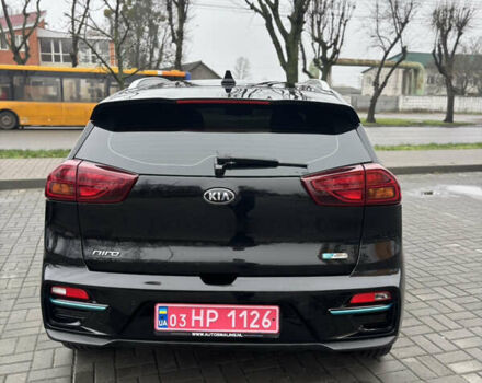 Чорний Кіа Niro, об'ємом двигуна 0 л та пробігом 93 тис. км за 18900 $, фото 10 на Automoto.ua