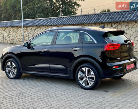 Чорний Кіа Niro, об'ємом двигуна 0 л та пробігом 67 тис. км за 20999 $, фото 18 на Automoto.ua