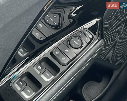 Чорний Кіа Niro, об'ємом двигуна 0 л та пробігом 50 тис. км за 22553 $, фото 54 на Automoto.ua