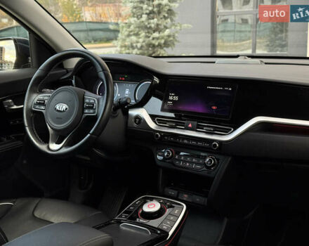 Черный Киа Niro, объемом двигателя 0 л и пробегом 109 тыс. км за 19900 $, фото 1 на Automoto.ua