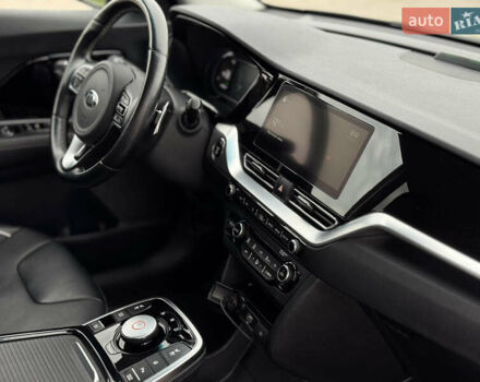 Черный Киа Niro, объемом двигателя 0 л и пробегом 96 тыс. км за 20999 $, фото 39 на Automoto.ua