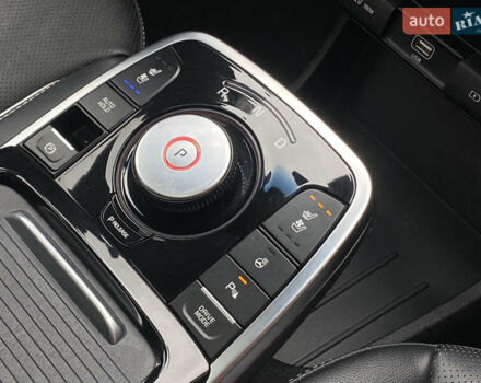 Черный Киа Niro, объемом двигателя 0 л и пробегом 80 тыс. км за 21899 $, фото 31 на Automoto.ua