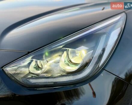 Черный Киа Niro, объемом двигателя 0 л и пробегом 89 тыс. км за 19350 $, фото 24 на Automoto.ua