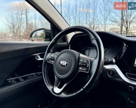 Черный Киа Niro, объемом двигателя 0 л и пробегом 89 тыс. км за 19350 $, фото 79 на Automoto.ua