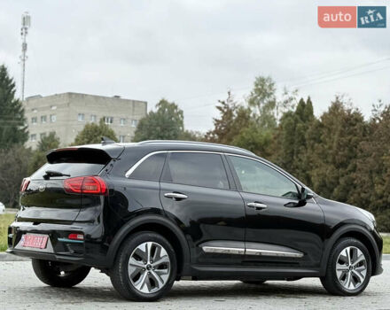 Черный Киа Niro, объемом двигателя 0 л и пробегом 80 тыс. км за 19650 $, фото 163 на Automoto.ua
