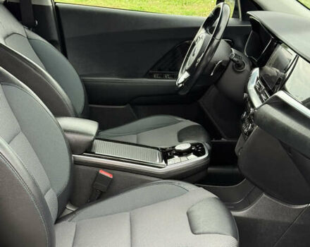 Черный Киа Niro, объемом двигателя 0 л и пробегом 80 тыс. км за 19650 $, фото 83 на Automoto.ua