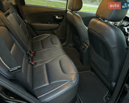 Черный Киа Niro, объемом двигателя 0 л и пробегом 78 тыс. км за 19300 $, фото 19 на Automoto.ua