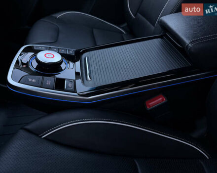 Чорний Кіа Niro, об'ємом двигуна 0 л та пробігом 88 тис. км за 24900 $, фото 4 на Automoto.ua