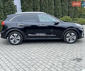 Чорний Кіа Niro, об'ємом двигуна 0 л та пробігом 72 тис. км за 18400 $, фото 3 на Automoto.ua