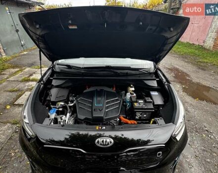 Черный Киа Niro, объемом двигателя 0 л и пробегом 150 тыс. км за 19800 $, фото 58 на Automoto.ua