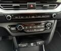Чорний Кіа Niro, об'ємом двигуна 0 л та пробігом 78 тис. км за 19300 $, фото 16 на Automoto.ua