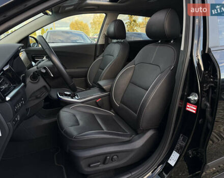 Черный Киа Niro, объемом двигателя 0 л и пробегом 88 тыс. км за 23900 $, фото 44 на Automoto.ua