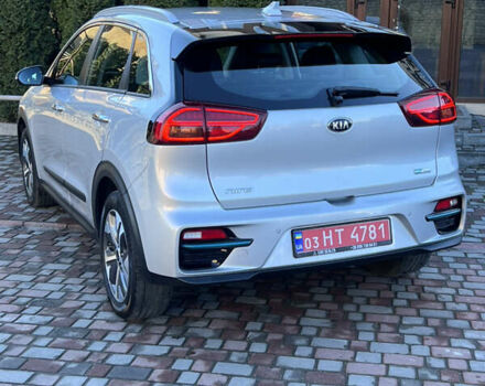 Черный Киа Niro, объемом двигателя 0 л и пробегом 88 тыс. км за 18500 $, фото 13 на Automoto.ua