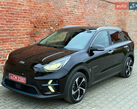 Чорний Кіа Niro, об'ємом двигуна 0 л та пробігом 138 тис. км за 19750 $, фото 19 на Automoto.ua