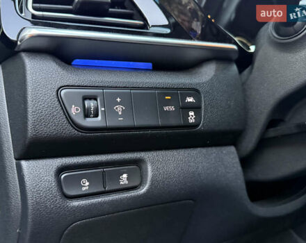 Чорний Кіа Niro, об'ємом двигуна 0 л та пробігом 123 тис. км за 17899 $, фото 29 на Automoto.ua