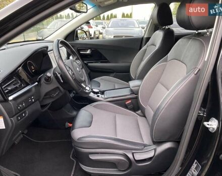 Черный Киа Niro, объемом двигателя 0 л и пробегом 96 тыс. км за 20600 $, фото 25 на Automoto.ua