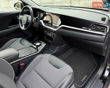 Черный Киа Niro, объемом двигателя 0 л и пробегом 80 тыс. км за 21850 $, фото 35 на Automoto.ua