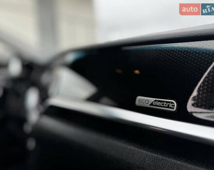 Черный Киа Niro, объемом двигателя 0 л и пробегом 101 тыс. км за 19100 $, фото 68 на Automoto.ua