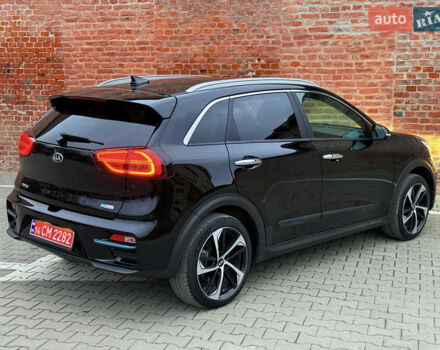 Чорний Кіа Niro, об'ємом двигуна 0 л та пробігом 138 тис. км за 19750 $, фото 33 на Automoto.ua