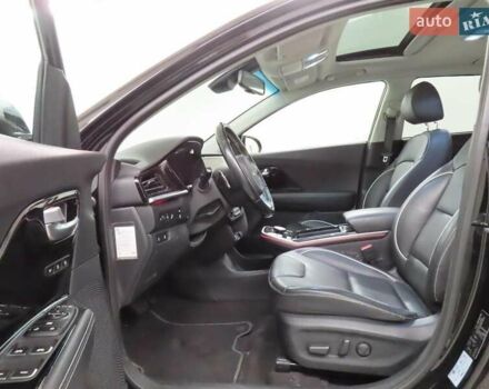 Черный Киа Niro, объемом двигателя 0 л и пробегом 130 тыс. км за 19999 $, фото 5 на Automoto.ua