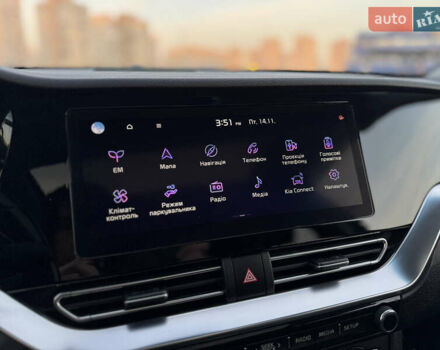 Чорний Кіа Niro, об'ємом двигуна 0 л та пробігом 155 тис. км за 20300 $, фото 31 на Automoto.ua