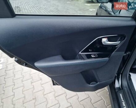 Черный Киа Niro, объемом двигателя 0 л и пробегом 65 тыс. км за 20800 $, фото 40 на Automoto.ua
