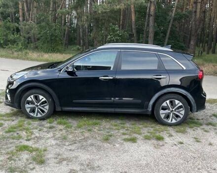 Чорний Кіа Niro, об'ємом двигуна 0 л та пробігом 50 тис. км за 21500 $, фото 3 на Automoto.ua