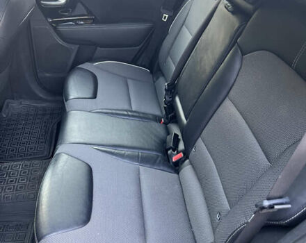 Черный Киа Niro, объемом двигателя 0 л и пробегом 137 тыс. км за 20000 $, фото 4 на Automoto.ua