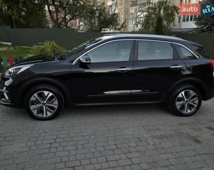 Черный Киа Niro, объемом двигателя 0 л и пробегом 148 тыс. км за 17699 $, фото 4 на Automoto.ua