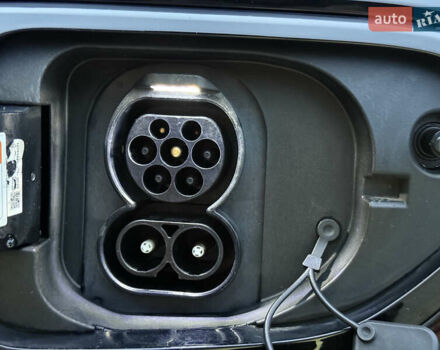 Чорний Кіа Niro, об'ємом двигуна 0 л та пробігом 138 тис. км за 19750 $, фото 37 на Automoto.ua