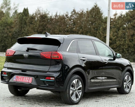 Черный Киа Niro, объемом двигателя 0 л и пробегом 80 тыс. км за 19650 $, фото 156 на Automoto.ua