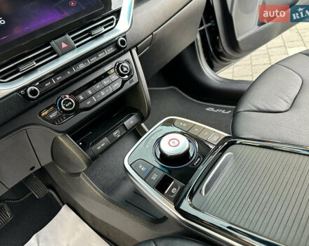 Чорний Кіа Niro, об'ємом двигуна 0 л та пробігом 51 тис. км за 21500 $, фото 56 на Automoto.ua