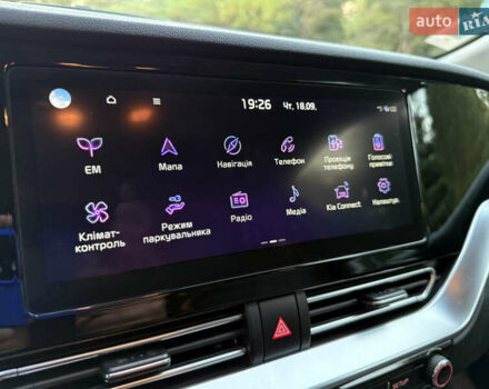 Чорний Кіа Niro, об'ємом двигуна 0 л та пробігом 123 тис. км за 17899 $, фото 35 на Automoto.ua