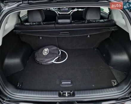 Черный Киа Niro, объемом двигателя 0 л и пробегом 65 тыс. км за 20800 $, фото 51 на Automoto.ua