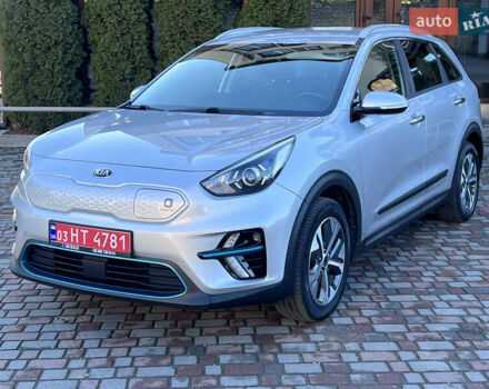 Черный Киа Niro, объемом двигателя 0 л и пробегом 88 тыс. км за 18500 $, фото 17 на Automoto.ua