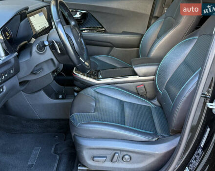 Черный Киа Niro, объемом двигателя 0 л и пробегом 78 тыс. км за 17999 $, фото 7 на Automoto.ua